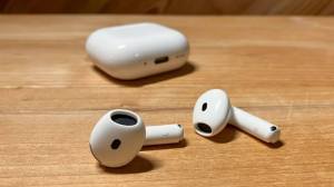 Apple quiere anticiparse unos días al Black Friday hundiendo agresivamente sus auriculares inalámbricos AirPods 4