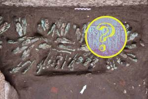 Resuelven un misterio arqueológico de 80 años en Egipto gracias al hallazgo de 225 figuras funerarias escondidas junto a un sarcófago sin nombre