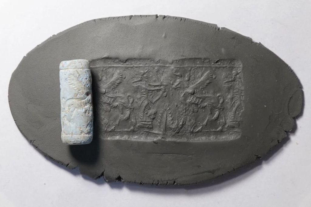 Durante las excavaciones más recientes en Kani Shaie también salieron a la luz antiguos sellos cilíndricos, utilizados en prácticas administrativas y de control en la antigüedad