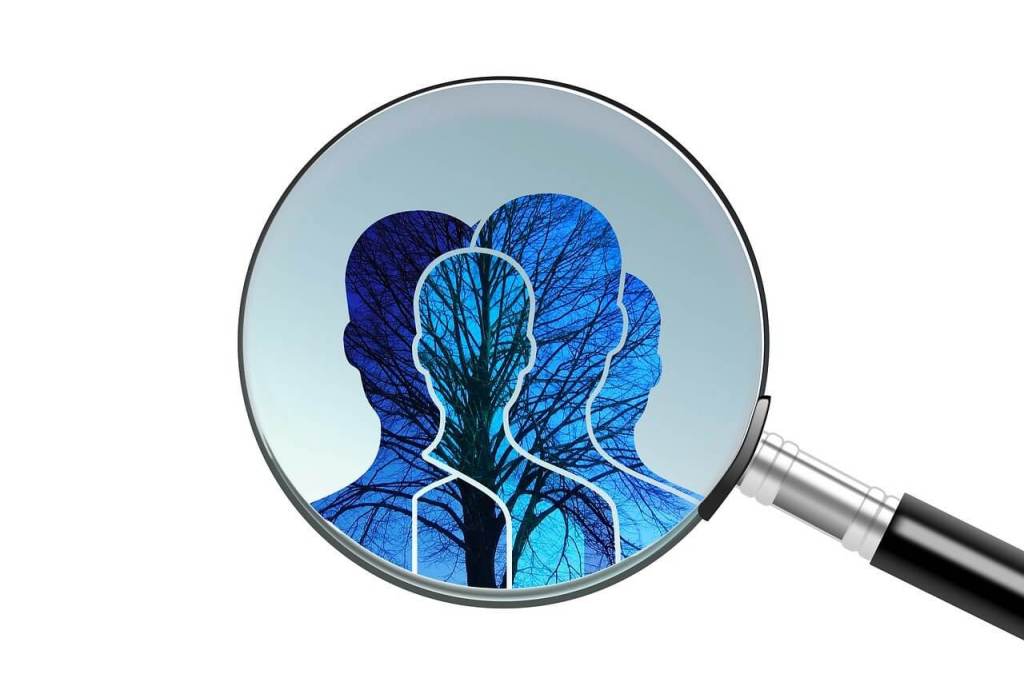 Un estudio revela que la clave para recordar rostros no está en la memoria, sino en la forma en que miramos