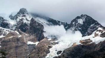 Las avalanchas aportan o retiran nieve de los glaciares y pueden definir su supervivencia.